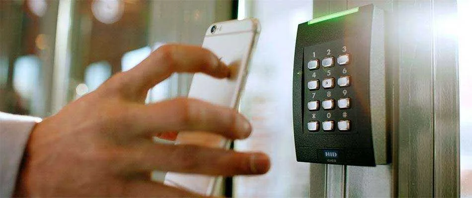 Устанавливаем системы контроля обеспечения безопасности